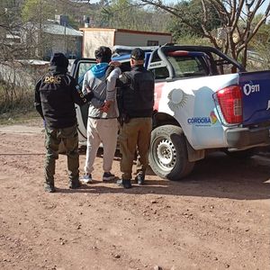 Dos jóvenes fueron detenidos en Unquillo por el robo de una moto a un delivery
