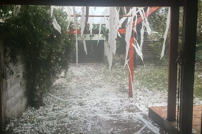 Impresionante tormenta de granizo causó destrozos en Córdoba: se mantiene la alerta amarilla - La Voz del Interior