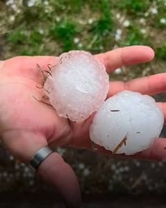 Provincia asiste a familias de Unquillo afectadas por el temporal de ayer | - Córdoba Interior Informa
